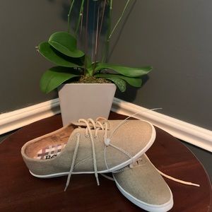 Born Dampney Natural -lace up  sneaker